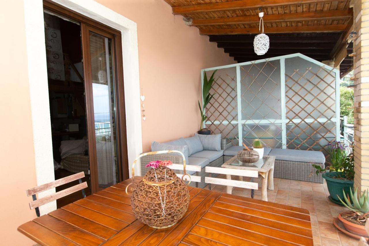 Seaview Stone Apartment In Ipsos Beach Eksteriør billede